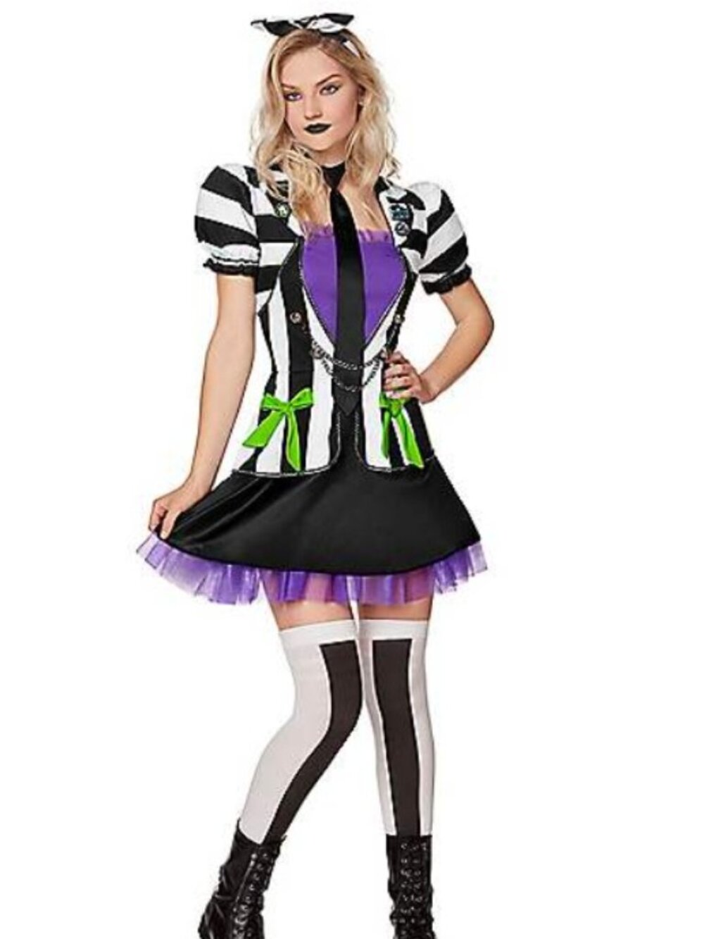 Spirit Halloween Women's Beetlejuice costume size small